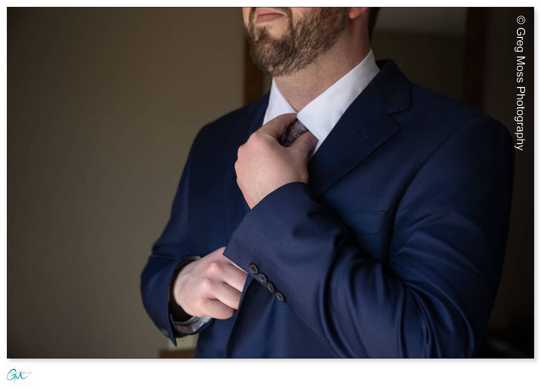 Groom Straightening tie